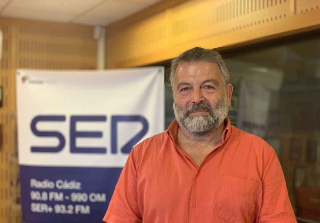 El delegado de Empleo de la Junta en Cádiz, Alberto Cremades, en los estudios de Radio Cádiz El delegado de Empleo de la Junta en Cádiz, Alberto Cremades, en los estudios de Radio Cádiz