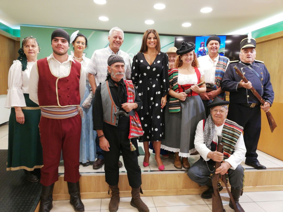 Varios vecinos del municipio serrano han presentado junto a la Delegada Territorial de Turismo, Nuria Rodríguez Varios vecinos del municipio serrano han presentado junto a la Delegada Territorial de Turismo, Nuria Rodríguez