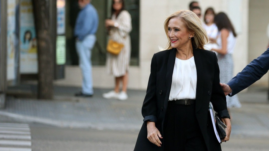 Cifuentes se desvincula de la financiación irregular del PP de Madrid