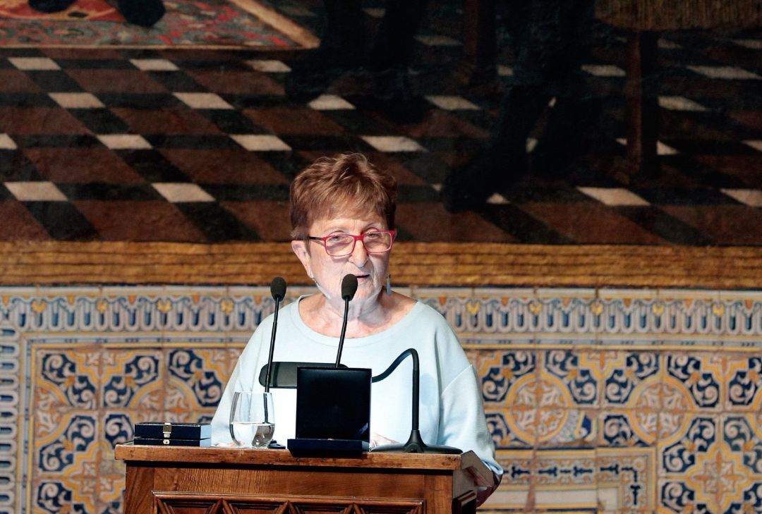 La editora Rosa Serrano, durante su intervención, en nombre de los premiados, tras el acto institucional del 9 d'Octubre, Día de la Comunidad Valenciana La editora Rosa Serrano, durante su intervención, en nombre de los premiados, tras el acto institucional del 9 d'Octubre, Día de la Comunidad Valenciana