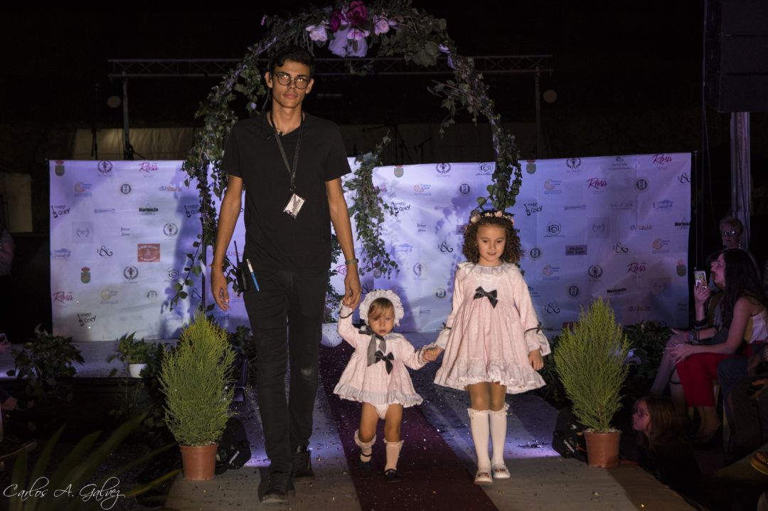 Pasarela solidaria a beneficio de Patitas Cansadas y AFA Arjona Pasarela solidaria a beneficio de Patitas Cansadas y AFA Arjona