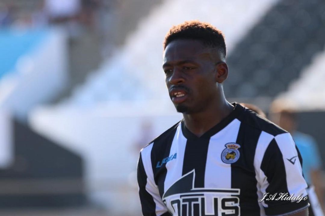 Moussa en un partido. Moussa en un partido.