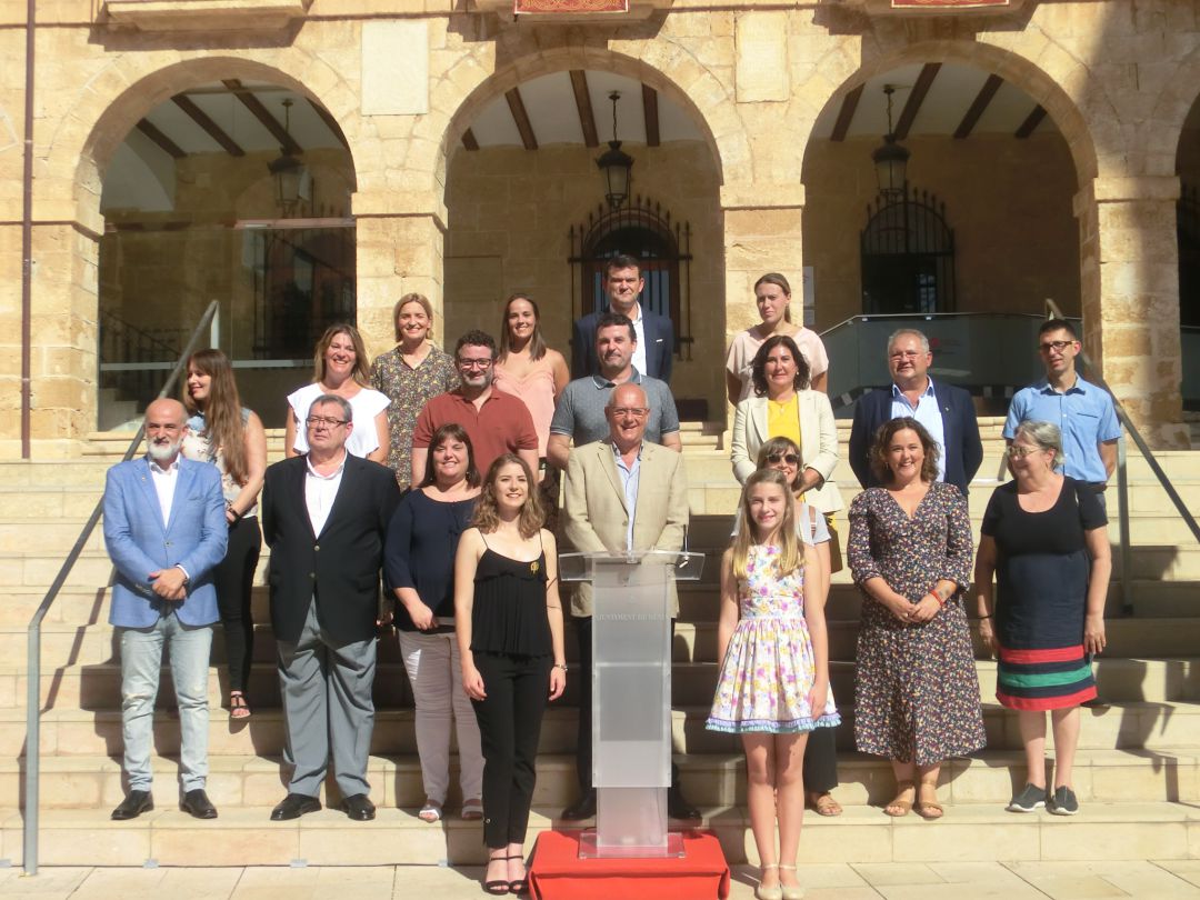 Foto de familia, tras el acto institucional. Foto de familia, tras el acto institucional.
