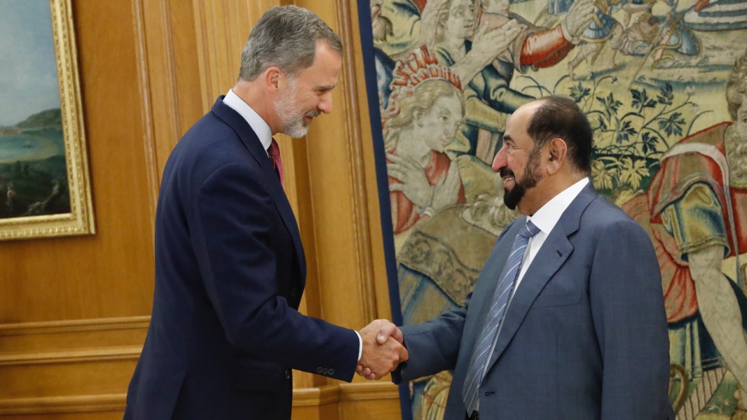 Colectivos LGTBI protestan por el 'honoris causa' a un mandatario de Emiratos Árabes
