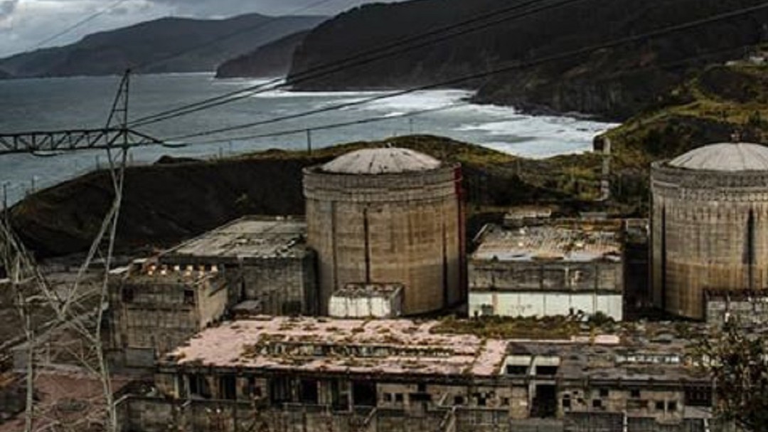 El Gobierno traspasa a Euskadi los terrenos de la central nuclear de Lemoiz