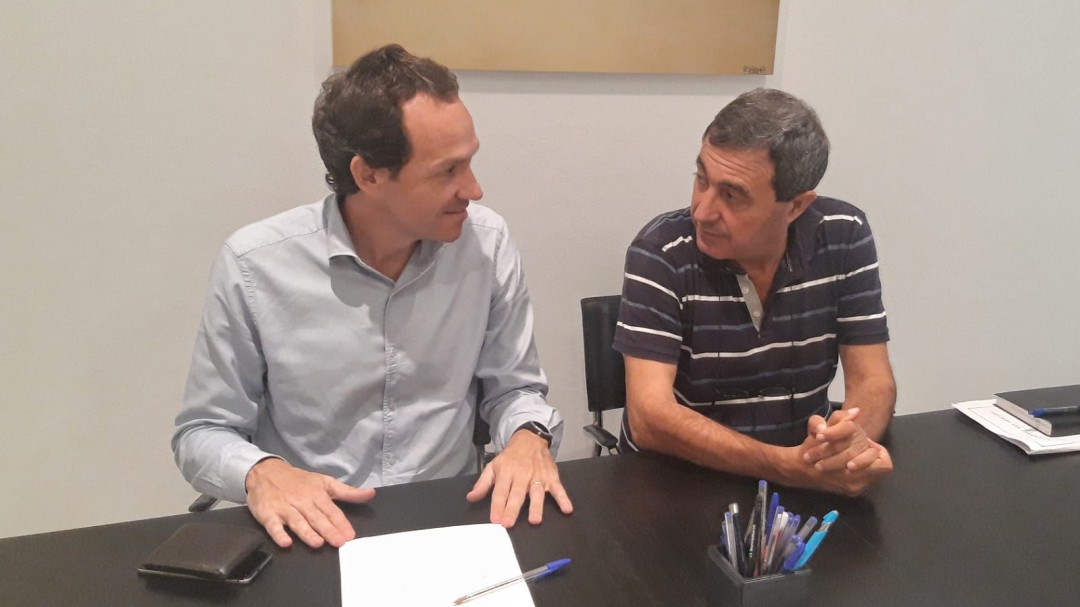 Es Mercadal firma un acuerdo con el Govern para contruir 12 viviendas de protección oficial en Fornells