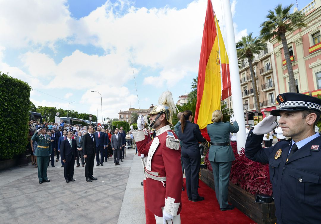 Ballesta: "Debemos desterrar cualquier complejo de inferioridad por nuestra condición de españoles" Ballesta: "Debemos desterrar cualquier complejo de inferioridad por nuestra condición de españoles"