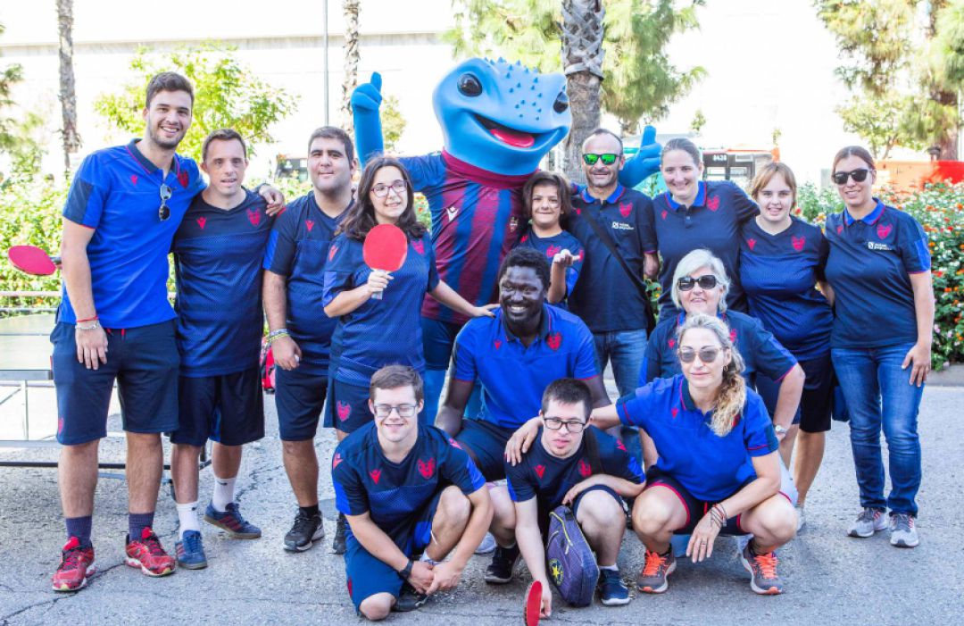 El Ayuntamiento de València y la Fundación Levante UD se alían en favor de las personas con discapacidad El Ayuntamiento de València y la Fundación Levante UD se alían en favor de las personas con discapacidad