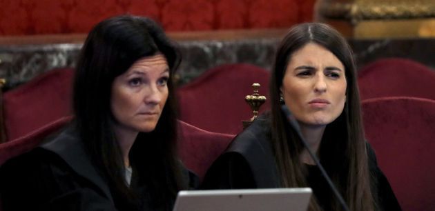 Rosa Seoane y Elena Sàenz durante el juicio Rosa Seoane y Elena Sàenz durante el juicio