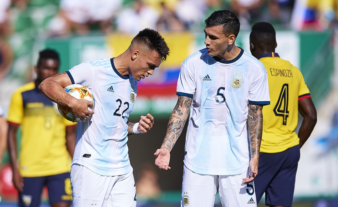 Lautaro Martínez y Paredes durante el Argentina - Ecuador Lautaro Martínez y Paredes durante el Argentina - Ecuador