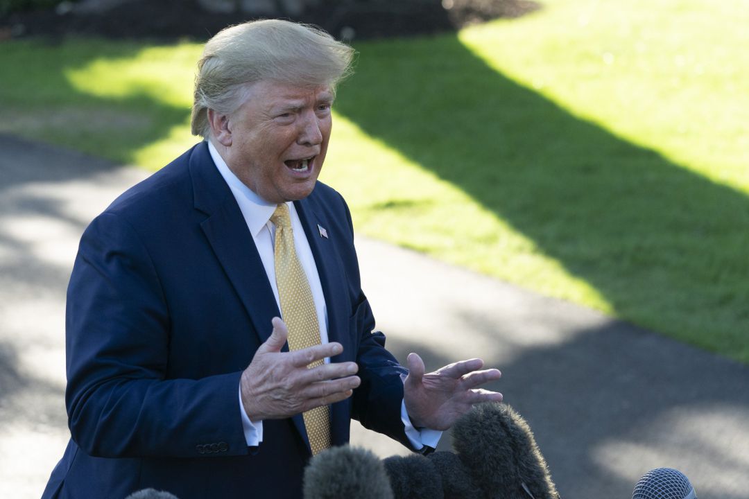 Trump considera "muy inteligente" su decisión de retirar las tropas estadounidenses de Siria. Trump considera "muy inteligente" su decisión de retirar las tropas estadounidenses de Siria.