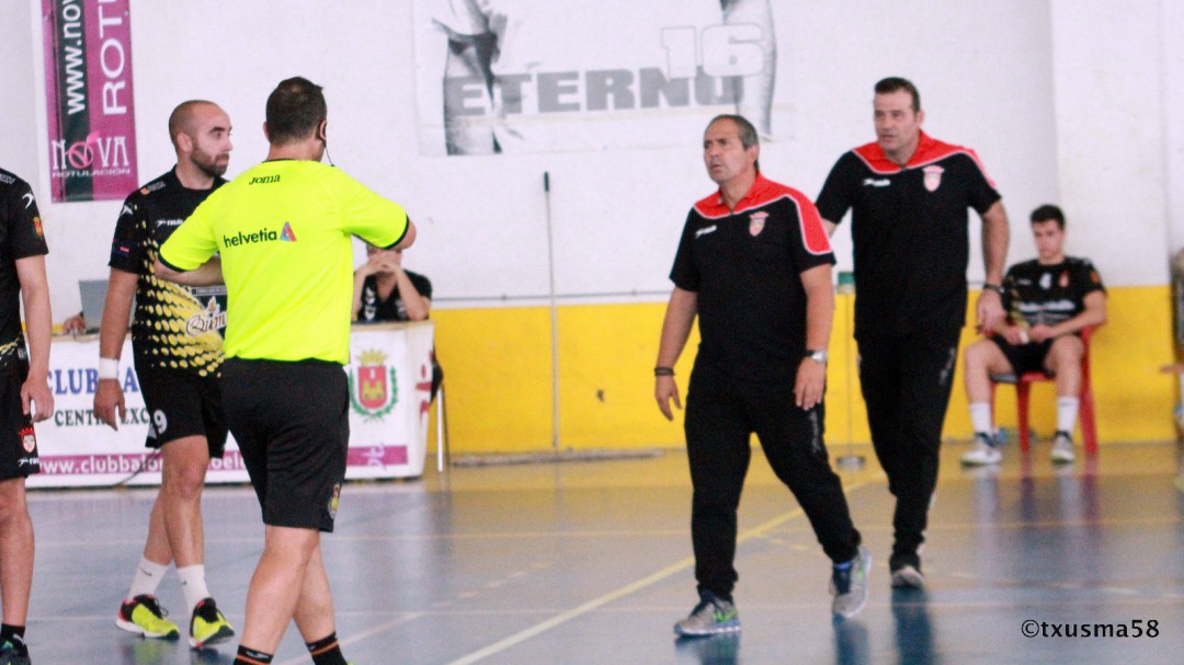 El Elda - C.E.E. se diluyó al final (23-29)