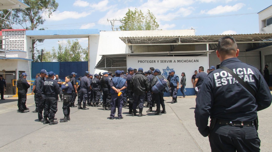 Asesinan a 14 policías en un ataque de un grupo armado en México