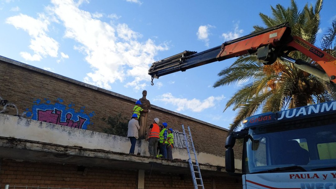 Comienza la demolición del Pabellón de la Juventud