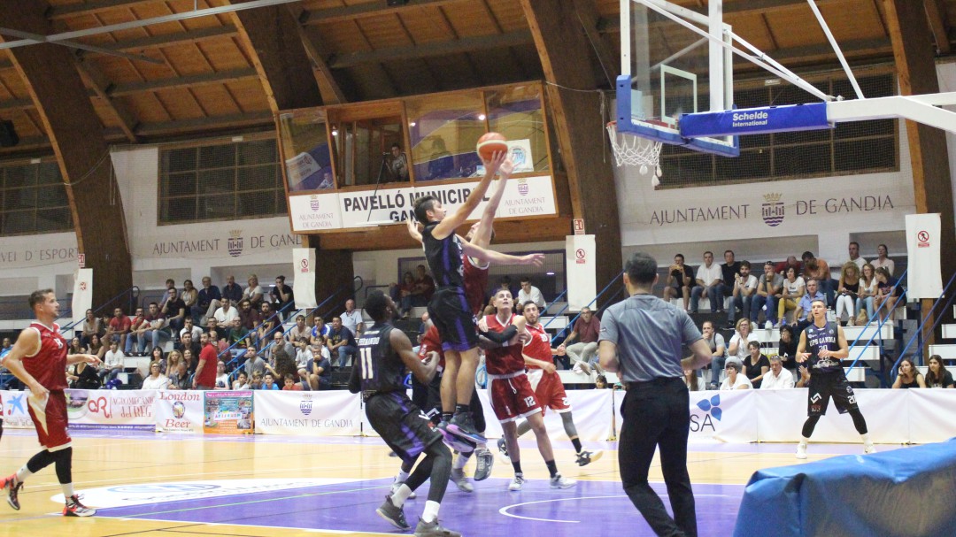 Primer partido en casa y primera victoria para el Angels Vision UpB Gandia