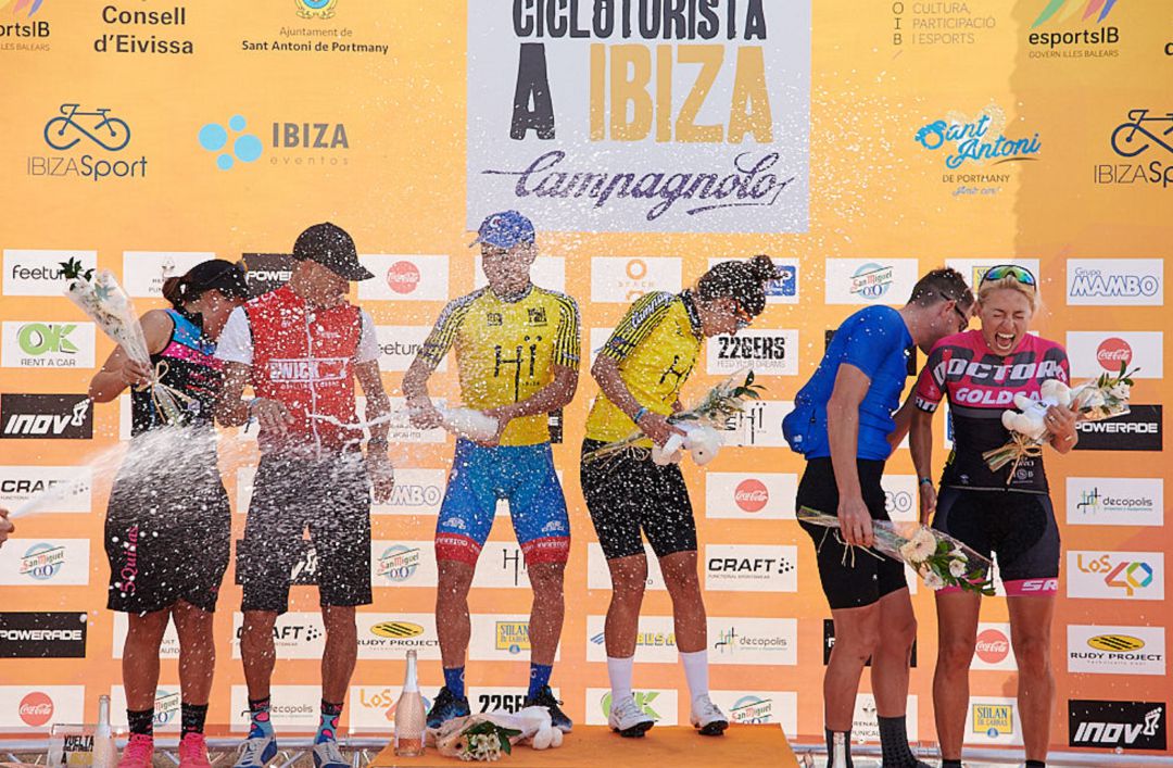 Los vencedores de la Vuelta en el podio Los vencedores de la Vuelta en el podio