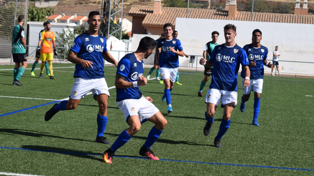 El Linares firma el mejor arranque liguero de su historia