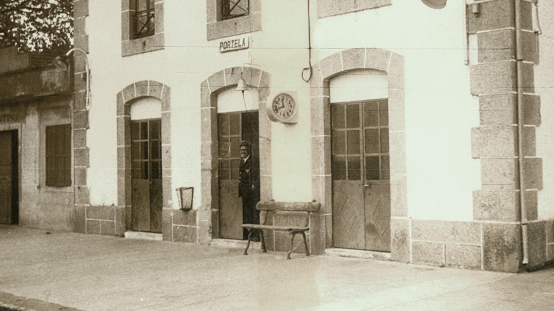 Un vermú na estación da Portela: 120 anos da chegada do tren a Barro