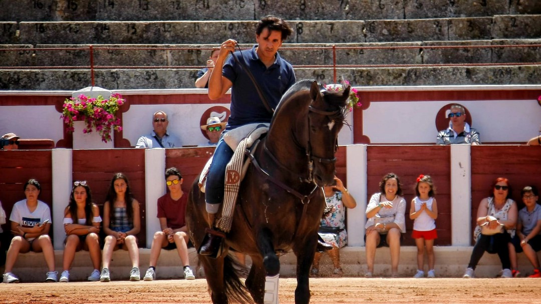 Diego Ventura imparte un curso de toreo a caballo