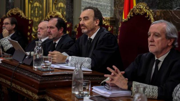 El tribunal durante el juicio El tribunal durante el juicio