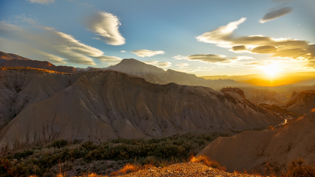 No podemos frenar el avance de los desiertos, pero sí la desertificación