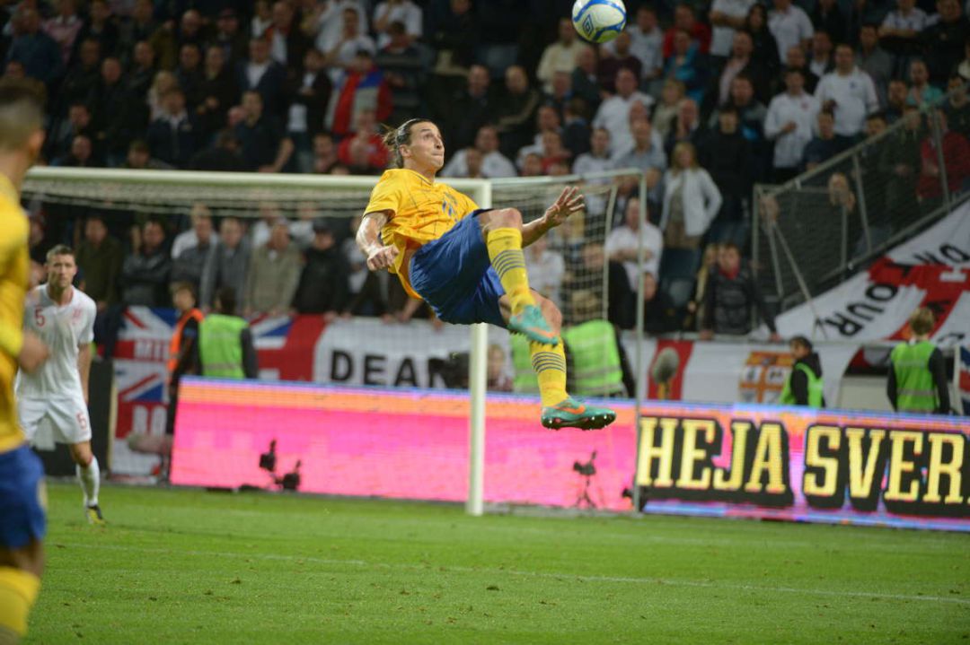 La chilena de Zlatan Ibrahimovic ante Inglaterra La chilena de Zlatan Ibrahimovic ante Inglaterra