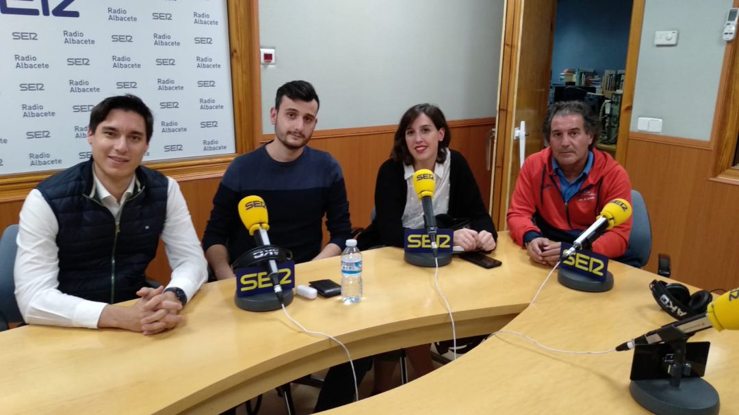 ¿Por qué el Albacete defendió tan atrás en la segunda parte contra el Oviedo? ¿Por qué el Albacete defendió tan atrás en la segunda parte contra el Oviedo?