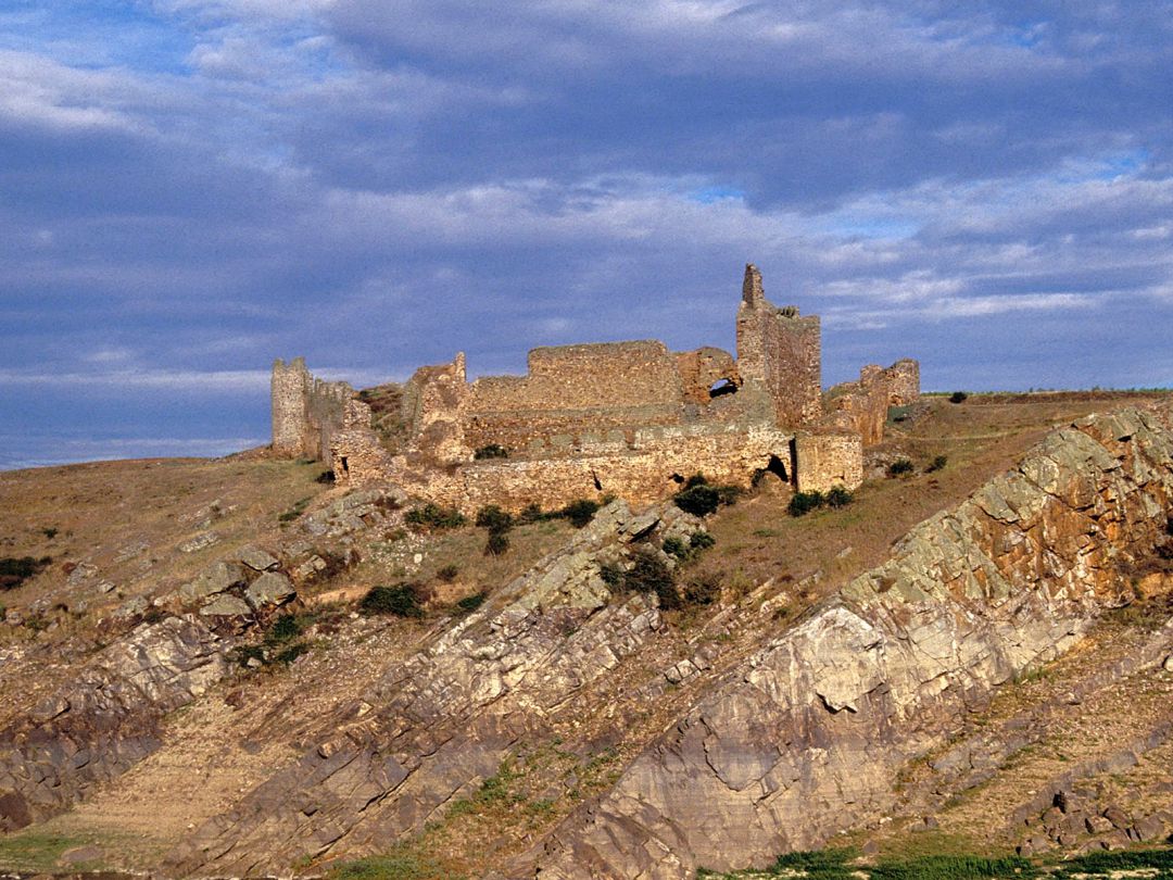 Ruinas de Castrotorafe Ruinas de Castrotorafe