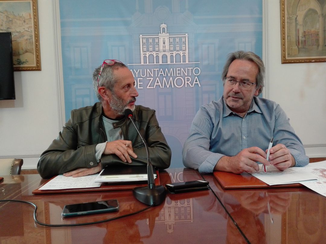 Romualdo Fernández y Francisco Guarido en la rueda de prensa posterior a la Junta Local de Gobierno Romualdo Fernández y Francisco Guarido en la rueda de prensa posterior a la Junta Local de Gobierno