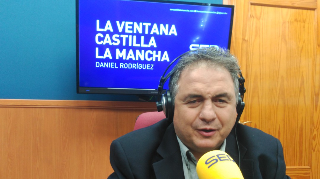 Falta de autobuses, cajeros y accesibilidad, los invidentes también sufren la despoblación