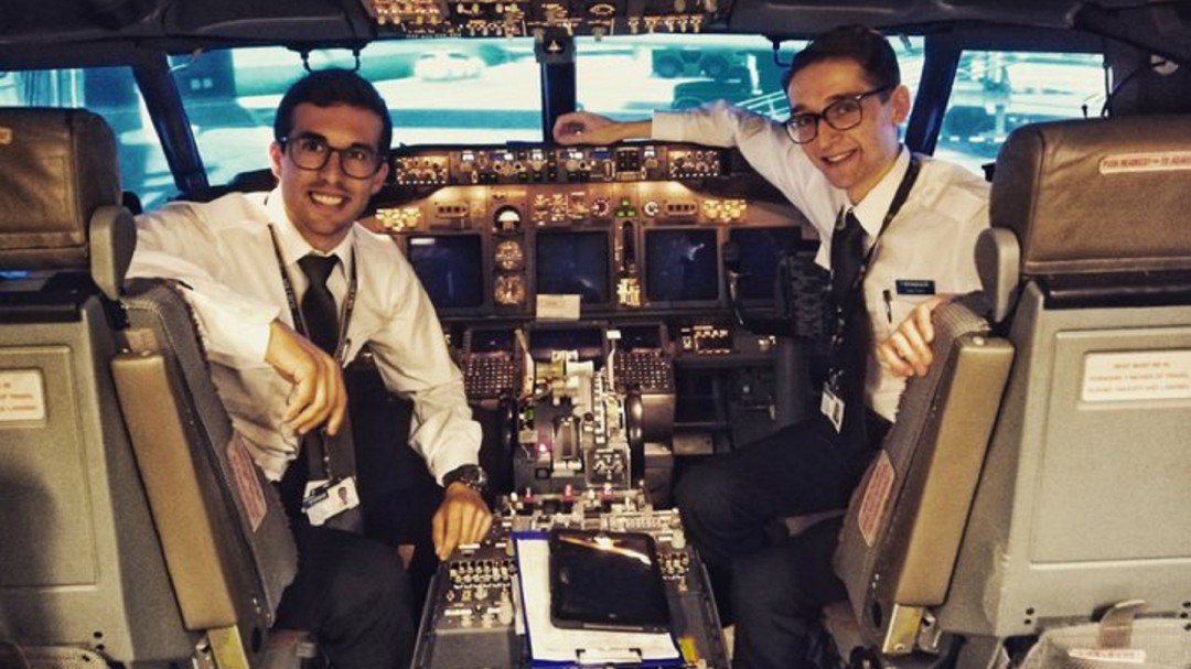 Imanol Estévez, de competir en la bicicleta a pilotar un avión comercial