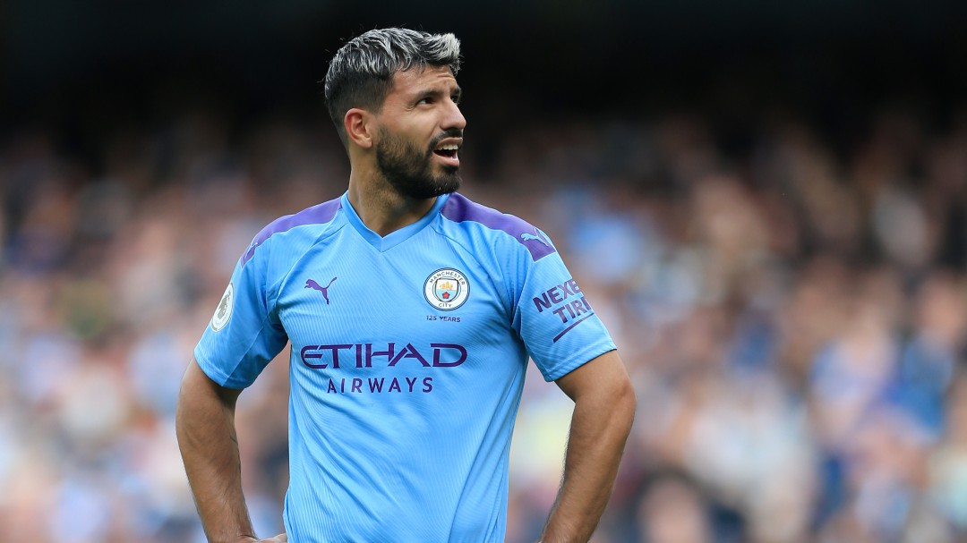 Agüero sufre un accidente de camino al entrenamiento