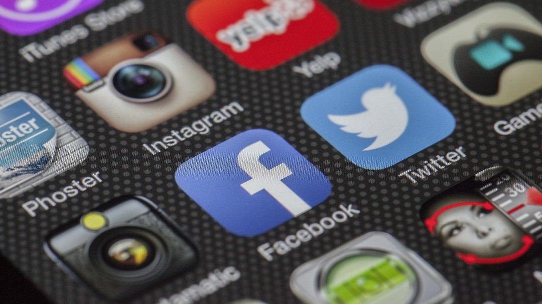 Cómo funciona la libertad de expresión y el derecho al honor en redes sociales