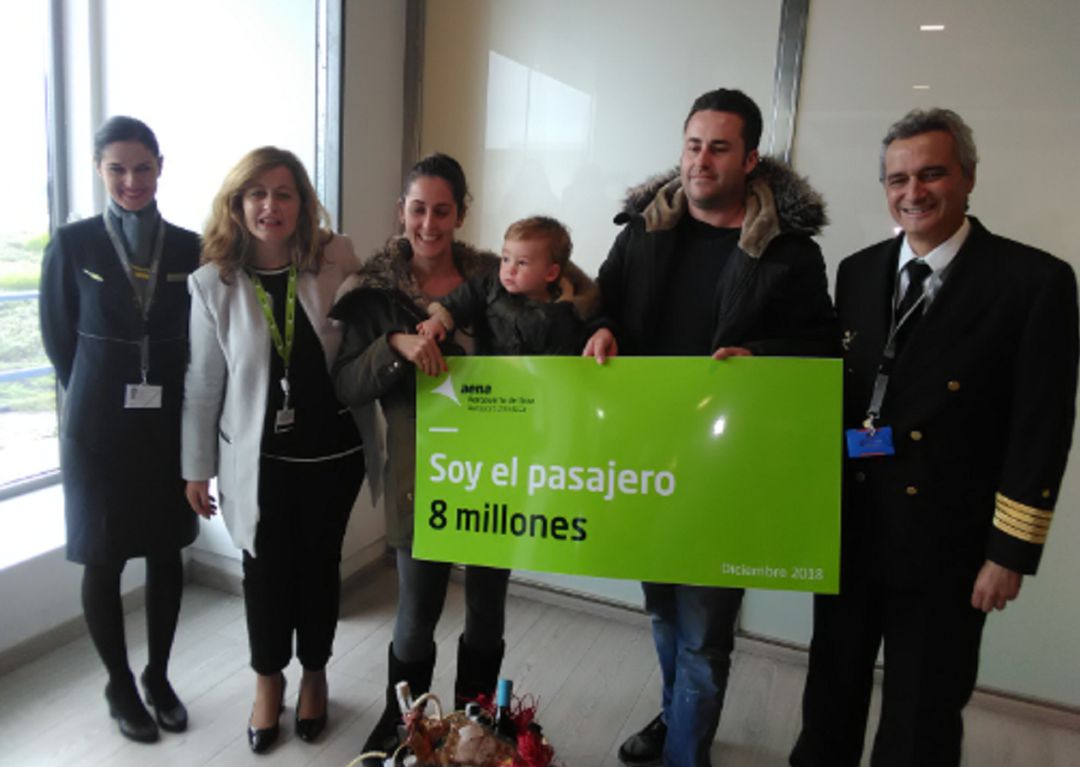 Imagen de archivo del pasajero 8 millones el pasado año Imagen de archivo del pasajero 8 millones el pasado año