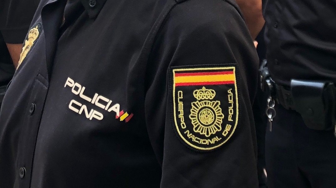 Policía Nacional investiga un timo de la estampita, y desmiente un bulo
