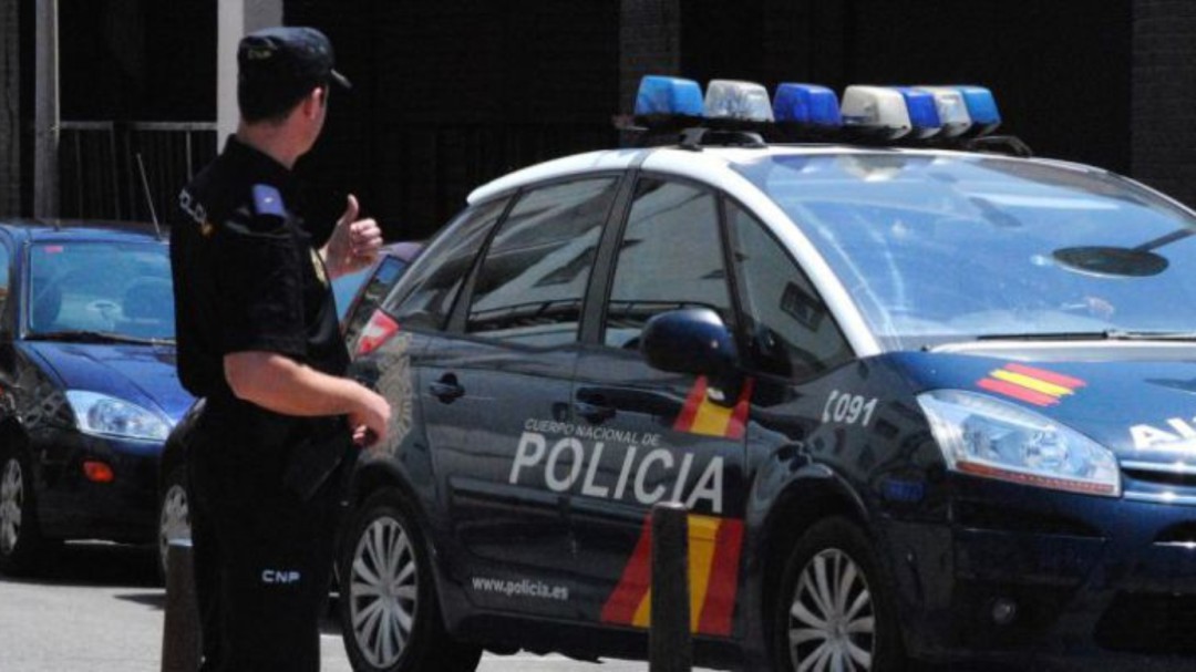 Dos jóvenes detenidos por distribuir agresiones sexuales a bebés en grupos de WhatsApp