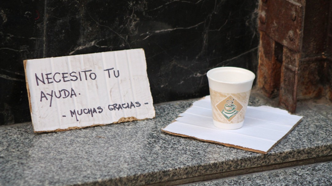 El 64% de los canarios vive "en el límite de sus posibilidades"