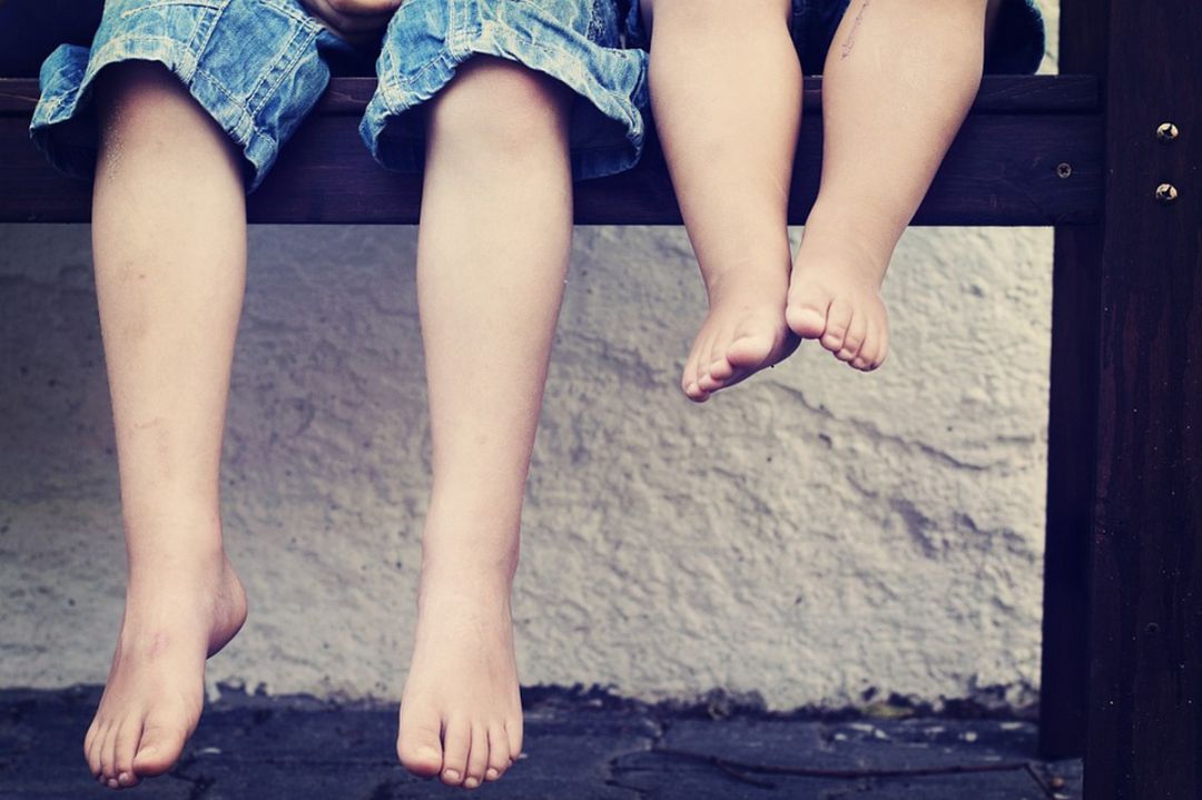 Los podólogos recomiendan vigilar el crecimiento de los pies de los niños. Los podólogos recomiendan vigilar el crecimiento de los pies de los niños.