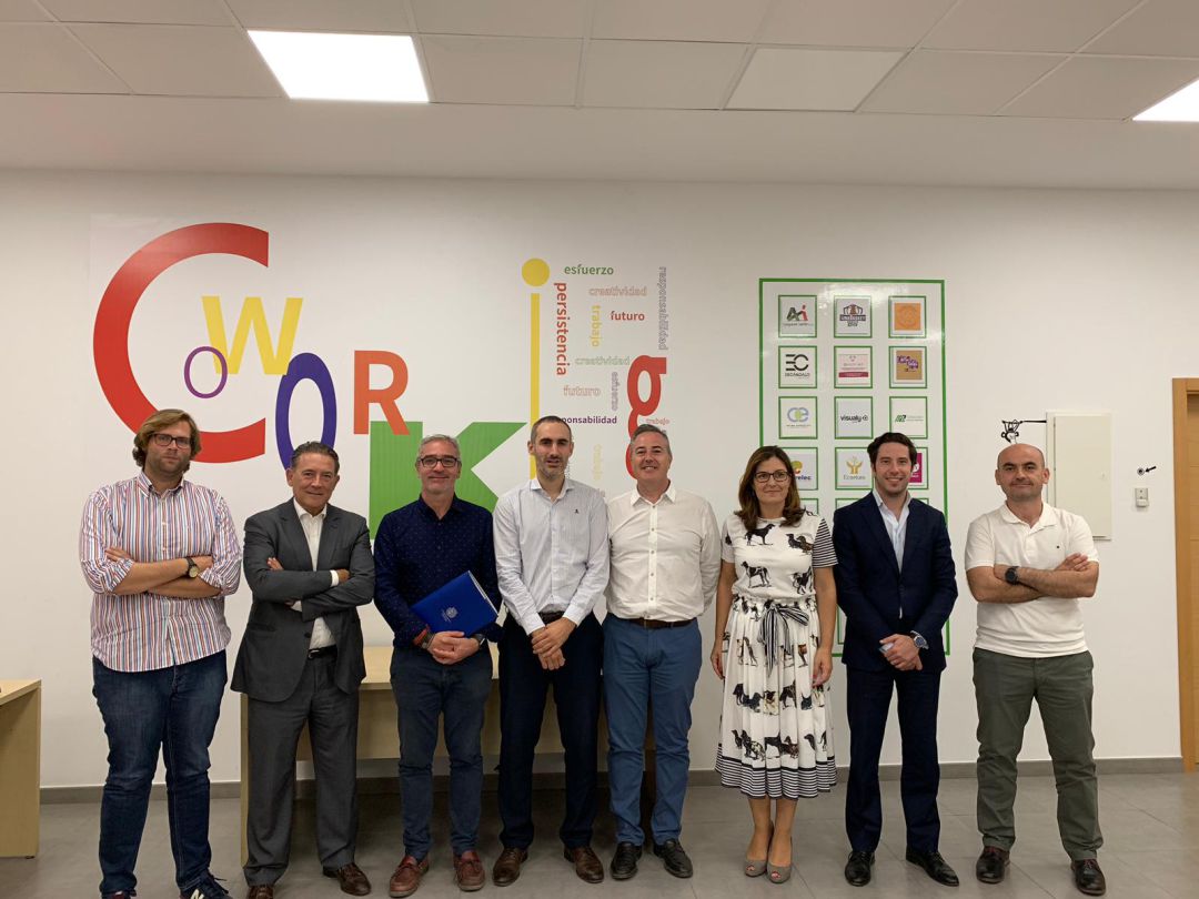 Reunión de trabajo para abordar el proyecto conjunto "Puerta del Sur". Reunión de trabajo para abordar el proyecto conjunto "Puerta del Sur".