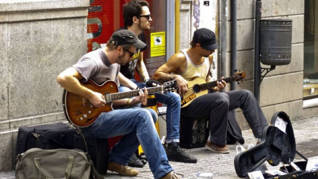 Els músics de carrer demanen una nova normativa