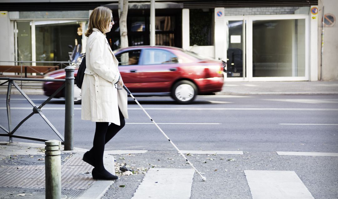 La movilidad en las ciudades es uno de los asuntos pendientes para las personas invidentes. La movilidad en las ciudades es uno de los asuntos pendientes para las personas invidentes.