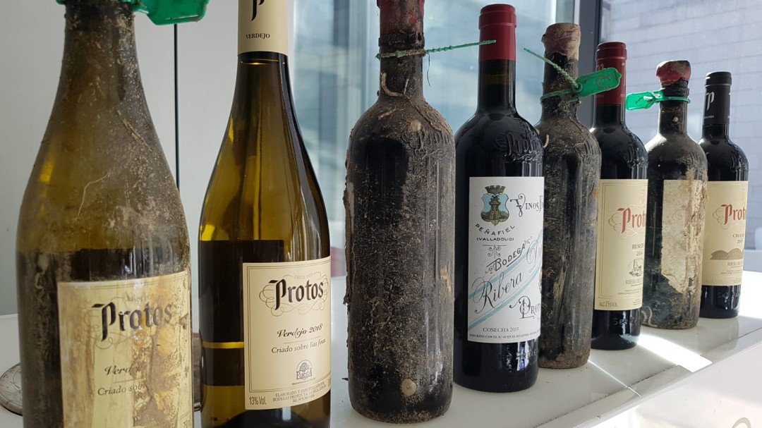 Bodegas Protos cata sus primeros vinos submarinos