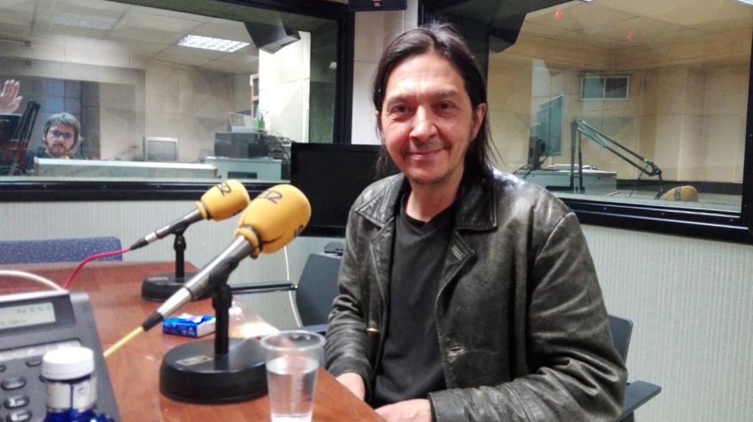 Santiago Lorenzo en los estudios de Radio Zamora Santiago Lorenzo en los estudios de Radio Zamora