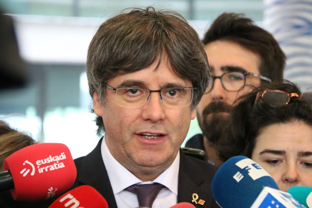 El expresidente catalán Carles Puigdemont tras su comparecencia ante la Fiscalía belga El expresidente catalán Carles Puigdemont tras su comparecencia ante la Fiscalía belga