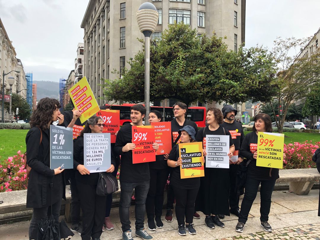 Una marcha hasta 'Las Cortes' denuncia que hay unas 250 víctimas de esclavitud sexual en Euskadi Una marcha hasta 'Las Cortes' denuncia que hay unas 250 víctimas de esclavitud sexual en Euskadi