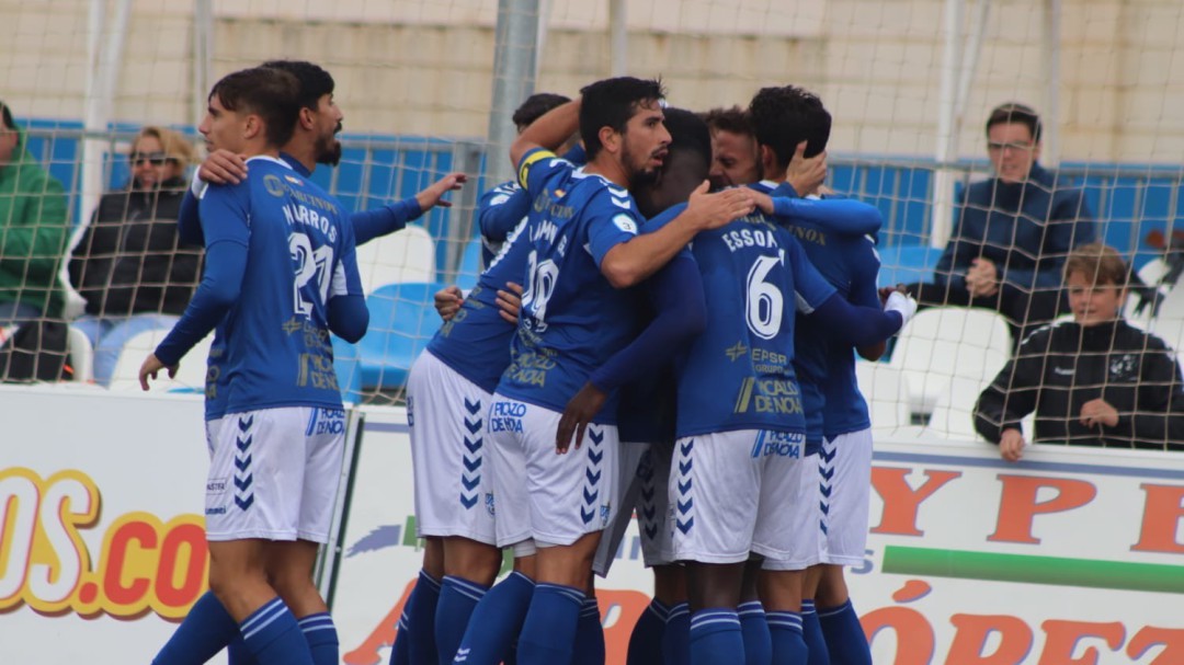 Megías vuelve a marcar y el Socuéllamos vence al Quintanar del Rey (2-0)