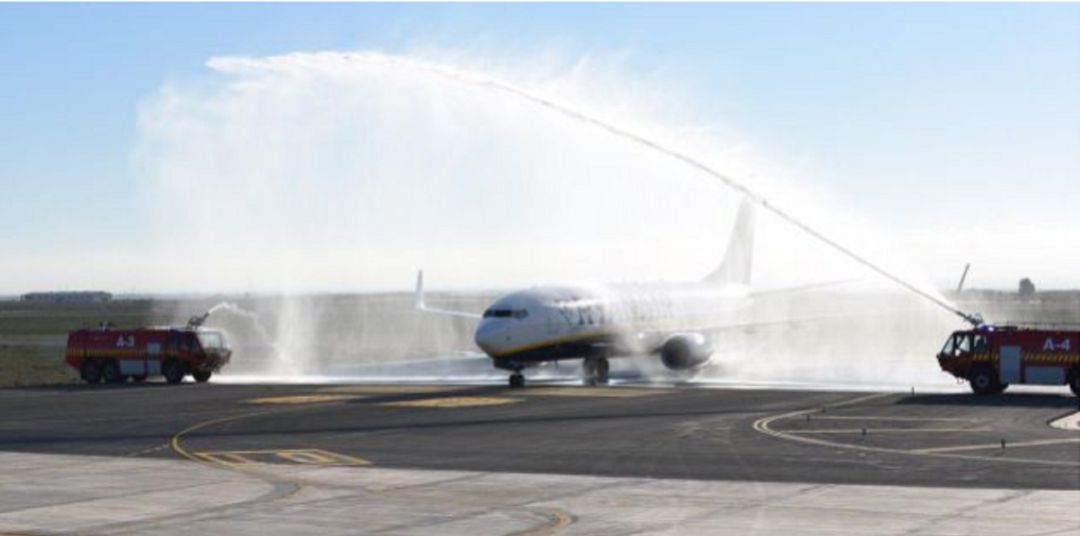 El Gobierno regional resta importancia a la bajada del tráfico aeroportuario: "Es un aeropuerto joven que sigue generando confianza" El Gobierno regional resta importancia a la bajada del tráfico aeroportuario: "Es un aeropuerto joven que sigue generando confianza"