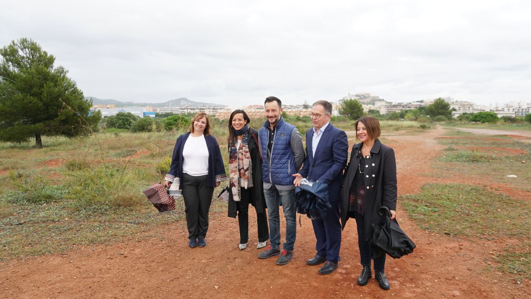 Corredor durante su visita a la zona de Ca n'Escandell Corredor durante su visita a la zona de Ca n'Escandell
