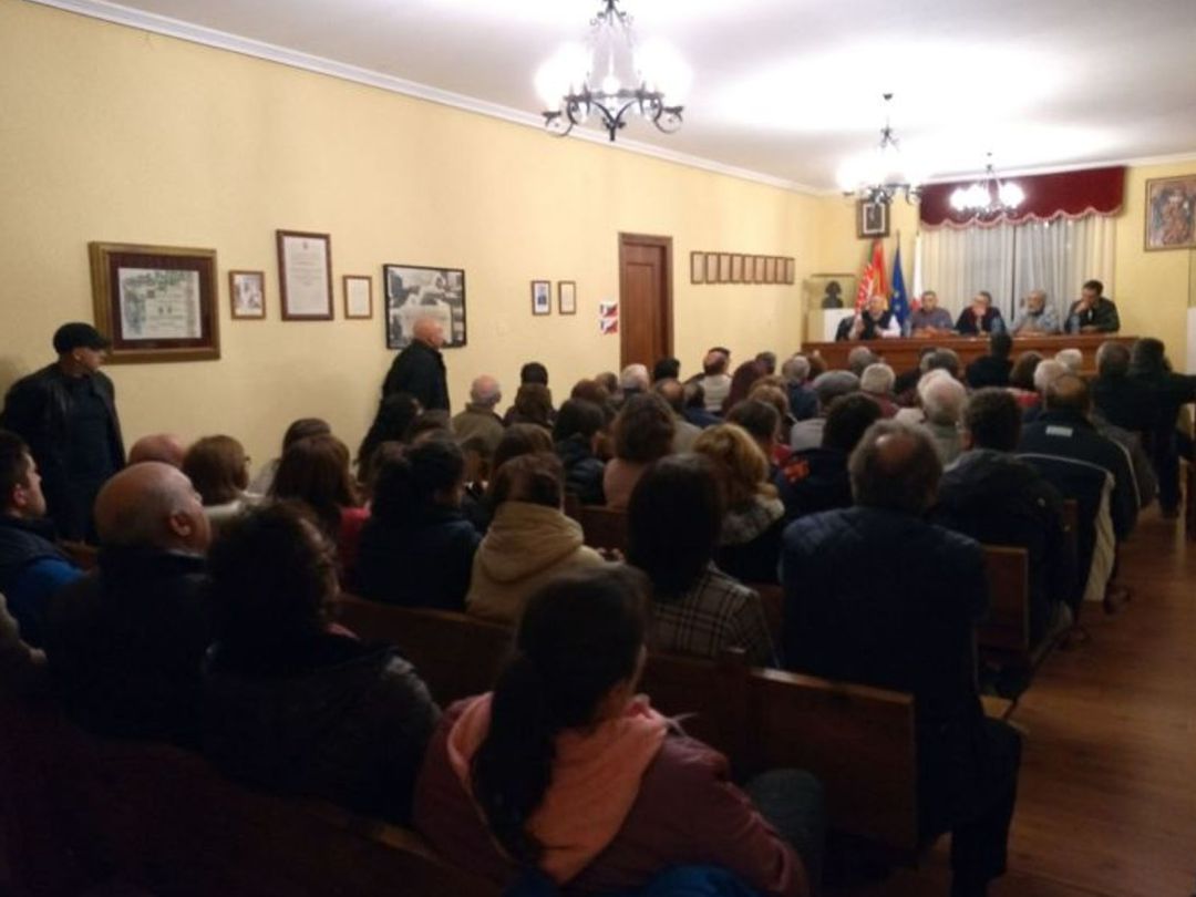 Asamblea vecinal contra la construcción de la macrogranja en Cerecinos de Campos Asamblea vecinal contra la construcción de la macrogranja en Cerecinos de Campos