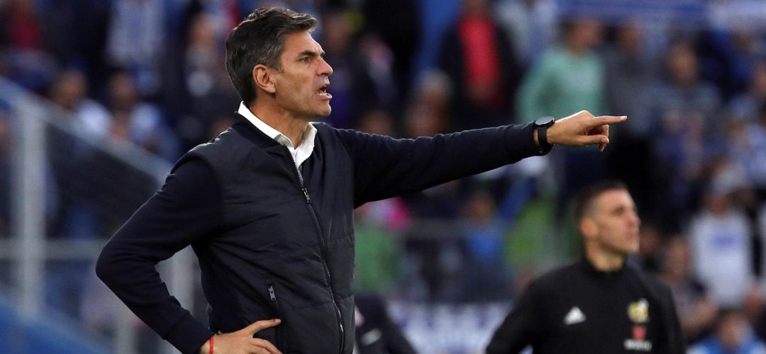 El técnico argentino del Leganés, Mauricio Pellegrino, durante el encuentro correspondiente a la novena jornada de primera división que disputaron frente al Getafe en el Coliseum Alfonso Pérez de la localidad madrileña. El técnico argentino del Leganés, Mauricio Pellegrino, durante el encuentro correspondiente a la novena jornada de primera división que disputaron frente al Getafe en el Coliseum Alfonso Pérez de la localidad madrileña.